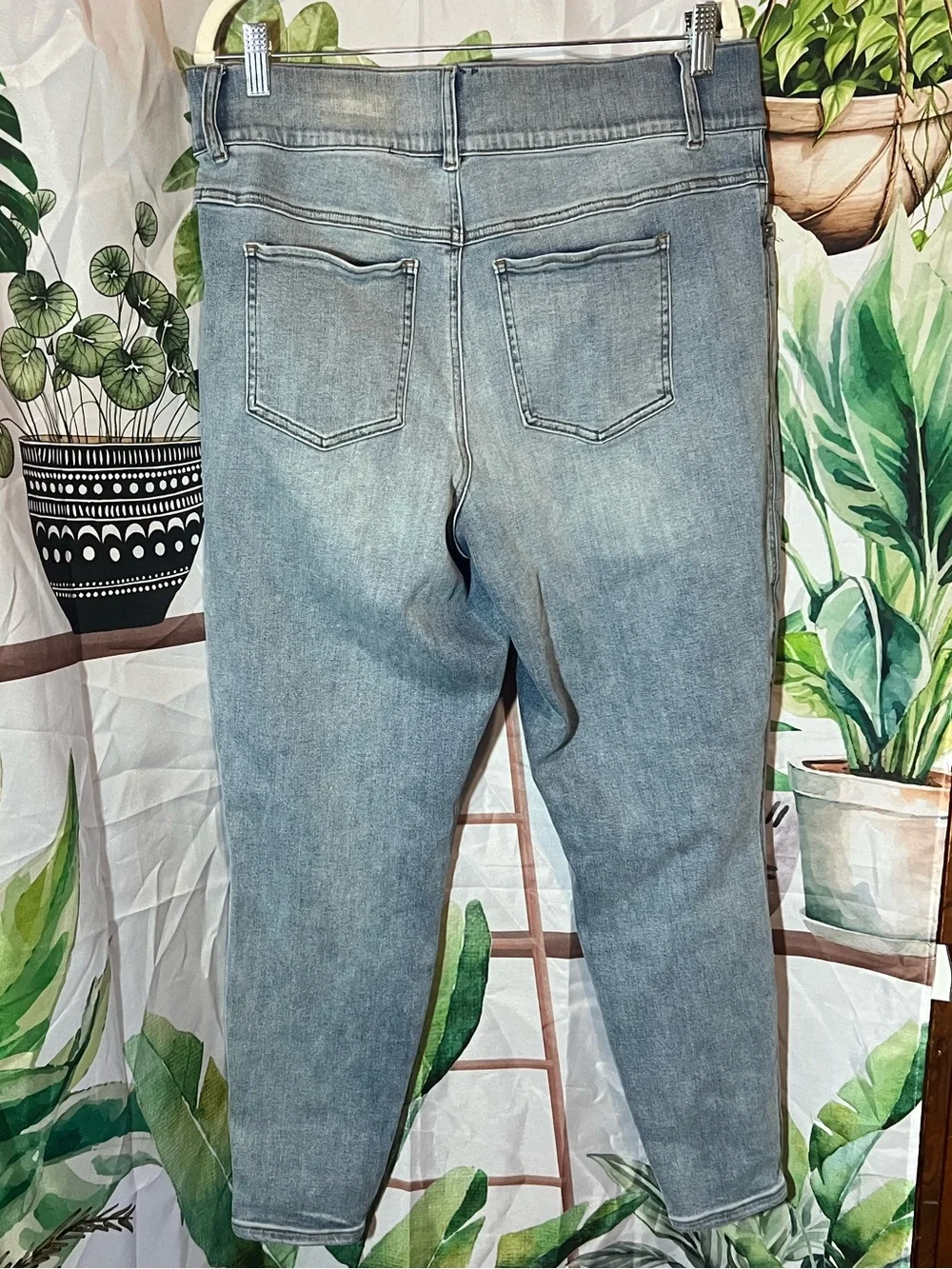 1X Spanx light wash skinny jeans❤️💖🙌 - Picture 2 of 6